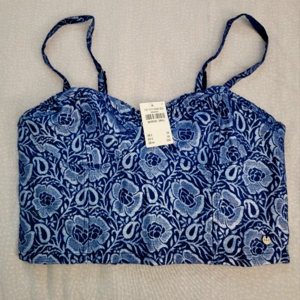 Abercrombie and Fitch top